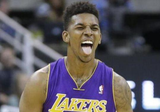 射门被扑出 射门被扑出